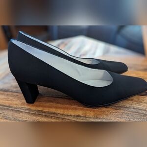 Nina Black pumps with block heel size 6.5